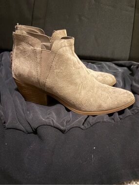 Carlos by Carlos Santana Beige Suede Ankle Booties